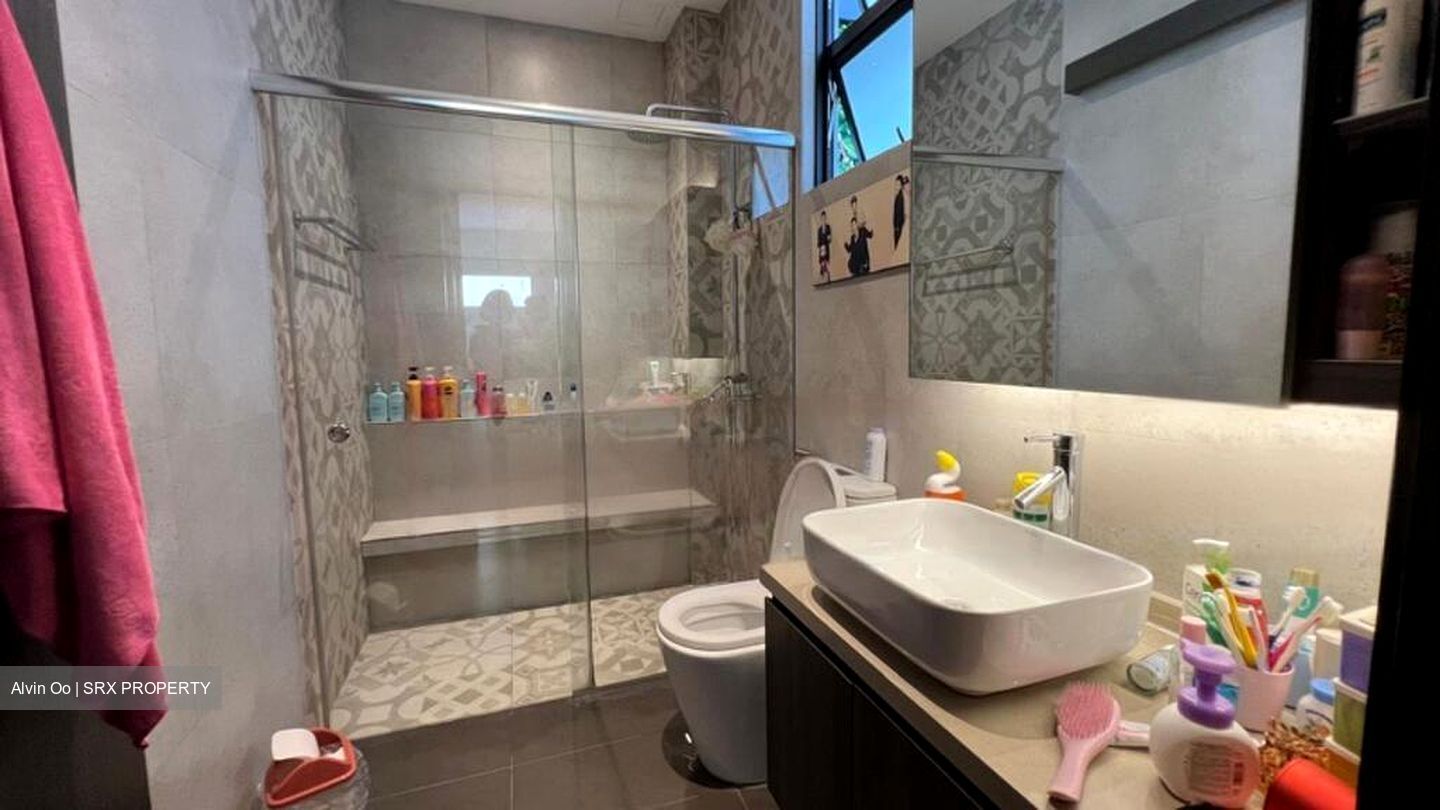 Serangoon Garden Estate (D19), Terrace #580187831